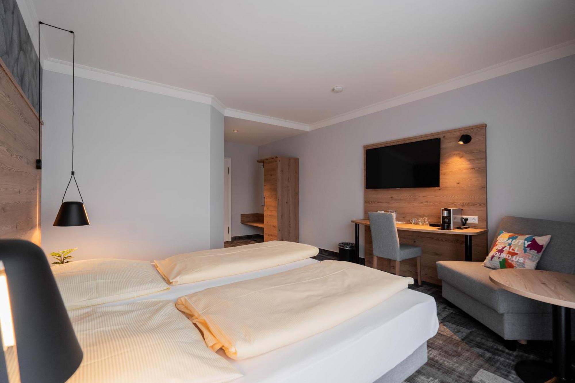 Hotel Adler - Paulas Alb Ehingen  Pokój zdjęcie