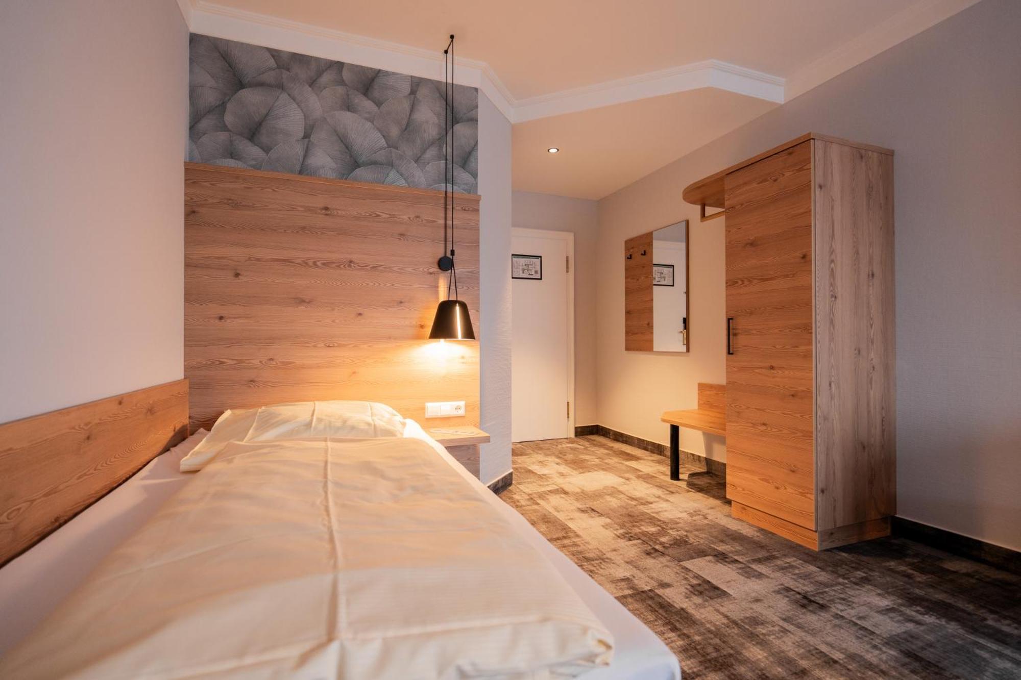 Hotel Adler - Paulas Alb Ehingen  Pokój zdjęcie
