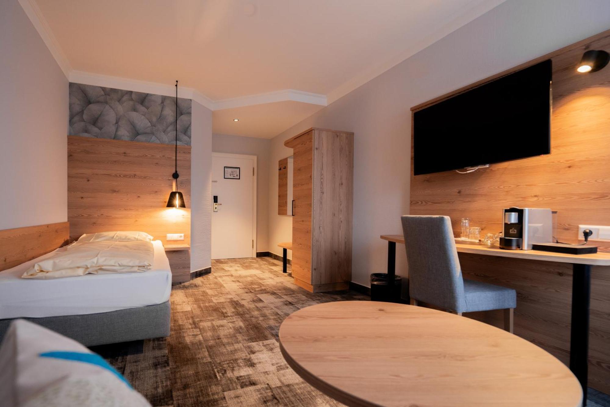 Hotel Adler - Paulas Alb Ehingen  Pokój zdjęcie